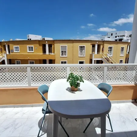 - Orlando Complex Apartment